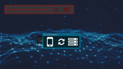 Capture d'écran de l'interface principale du serious game de la MMI sur l’intelligence artificielle. Il y a un compte à rebours et un popup de synchronisation.